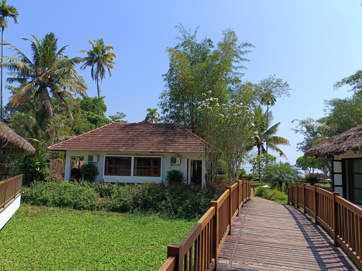 Deshadan Backwater Resort - The Best Sunrise View Alappuzha Buitenkant foto