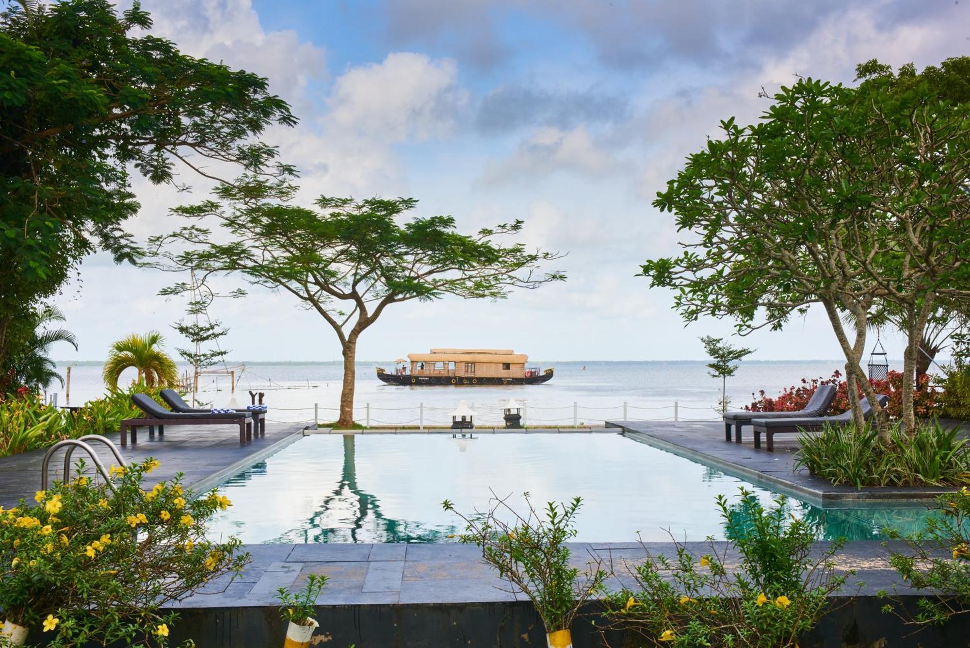 Deshadan Backwater Resort - The Best Sunrise View Alappuzha Buitenkant foto