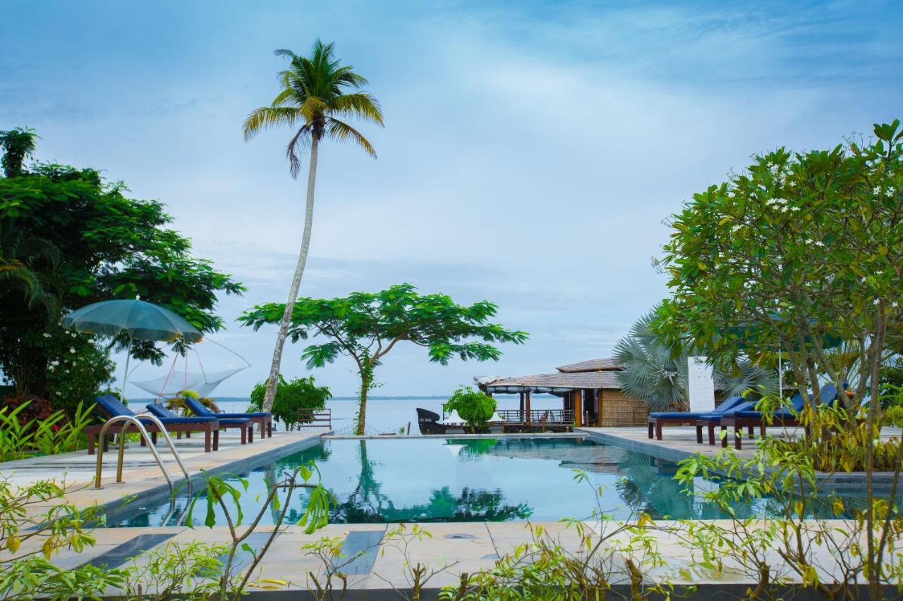 Deshadan Backwater Resort - The Best Sunrise View Alappuzha Buitenkant foto