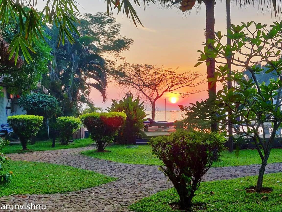 Deshadan Backwater Resort - The Best Sunrise View Alappuzha Buitenkant foto